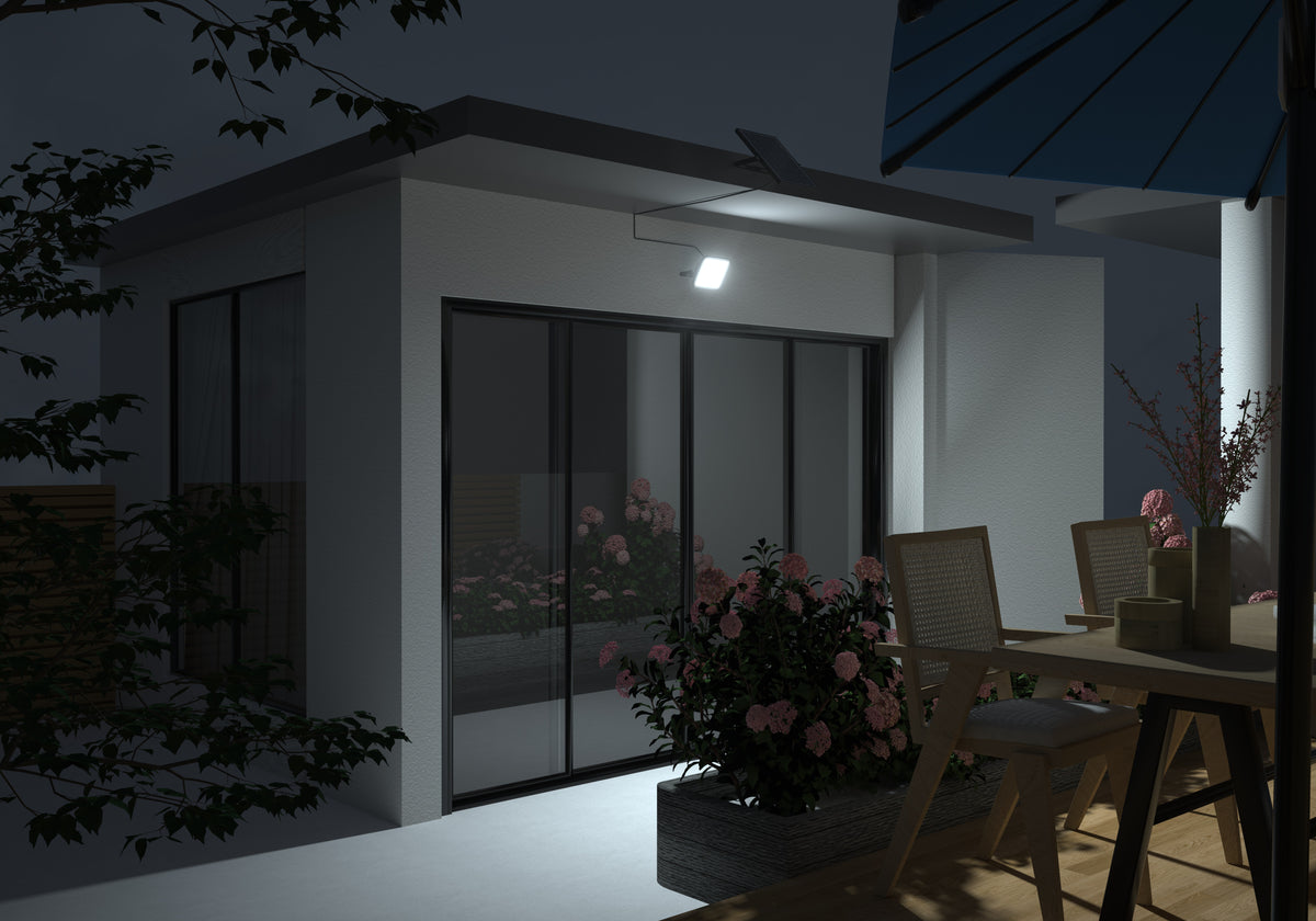Faro ad Energia solare 10w con pannello solare e con Telecomando 1500 Lumen